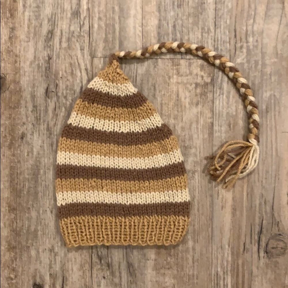 Set of 3 hand made knit baby hats - Picture 4 of 4
